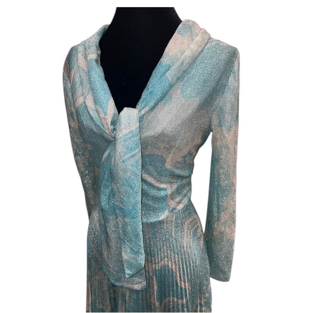 Vintage 1970s Carillon New York Blue Silver Lurex Pleated Maxi Gown - Picture 10 of 16